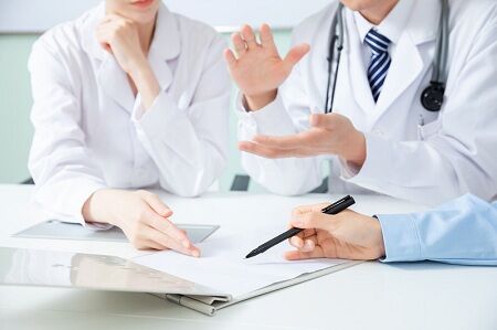 西宁老年痴呆养老院提醒，这几个因素容易导致老年痴呆