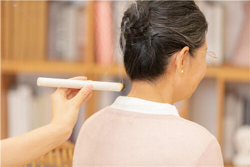 西宁专业养老院分享几个缓解老年人眼部疲劳的方法